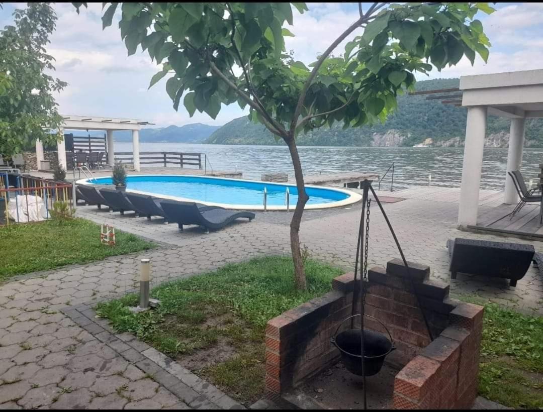 הוילה Ieşelniţa Exclusive מראה חיצוני תמונה